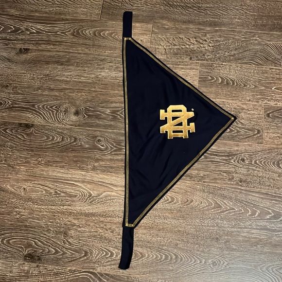 Notre Dame Scarf Wrap Flag Decoration - Picture 2 of 4